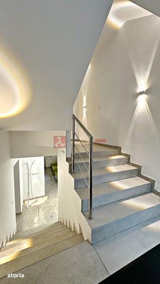 Spațiu comercial, de 241 mp, în Noua