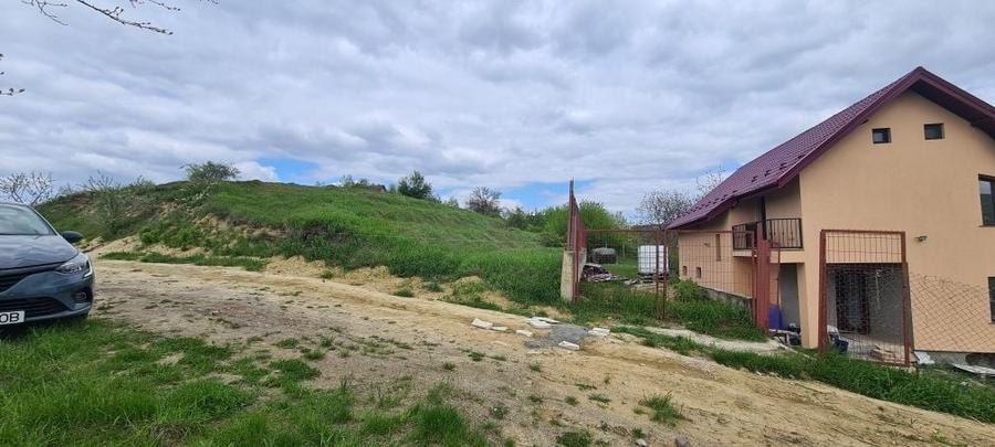 Spațiu comercial, în Bucium