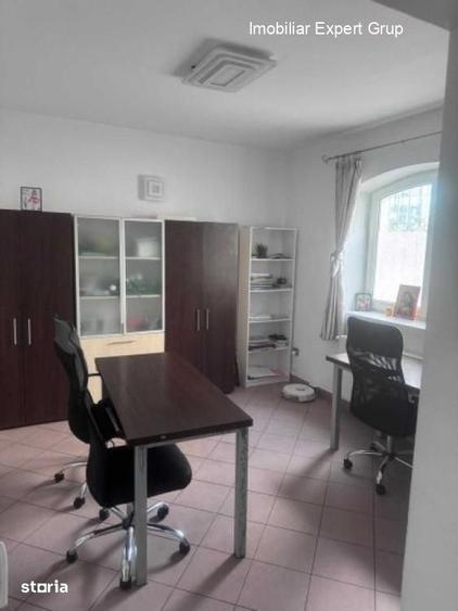 Casă cu 7 camere cu Teren 200 Mp în 13 Septembrie