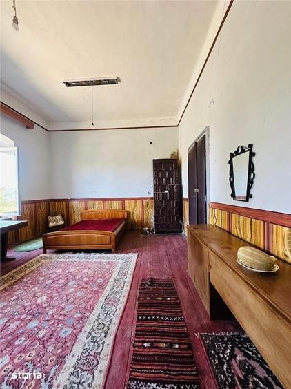 Casă cu Teren 8330 Mp în Oboga