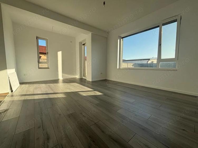Duplex cu 4 camere cu Canalizare în Giroc