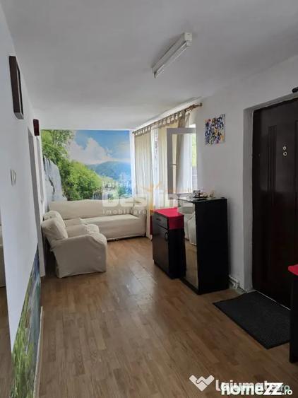 Casă cu 3 camere cu Canalizare în Central