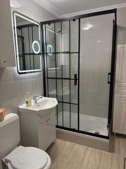 Apartament cu 2 camere decomandat, mobilat în Văcăresti