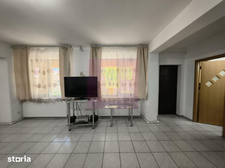 Casă cu 7 camere cu Teren 280 Mp în Rahova