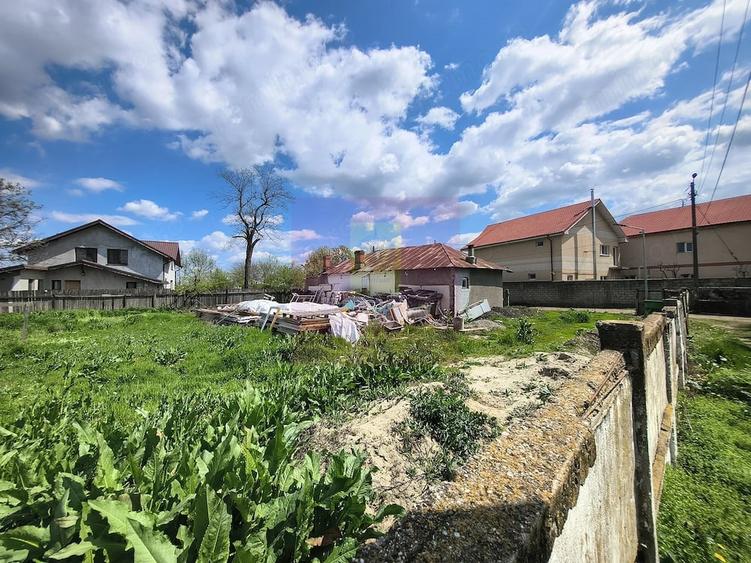 Teren de 975 mp, în Poșta