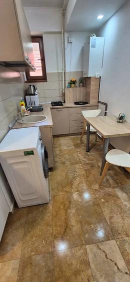 Inchiriez apartament 2 camere - 4
