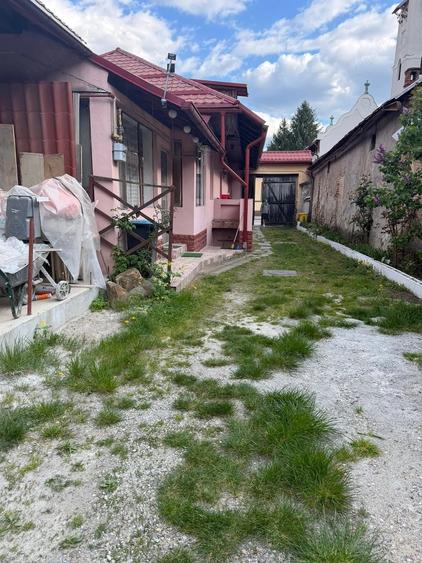 Casă cu Teren 91 Mp în Central