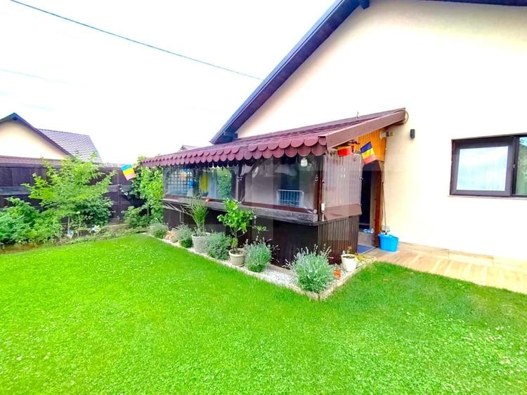 Casă individuală cu 4 camere cu Canalizare în Valea Ursului