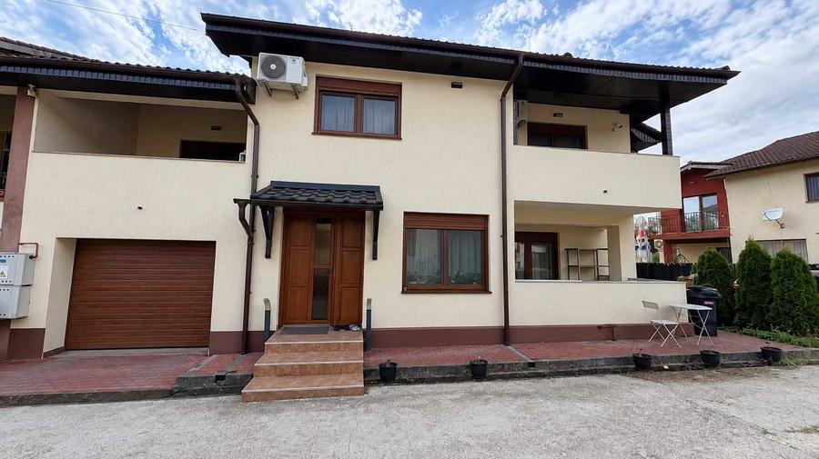 Casă cu 4 camere în Bratia din Deal
