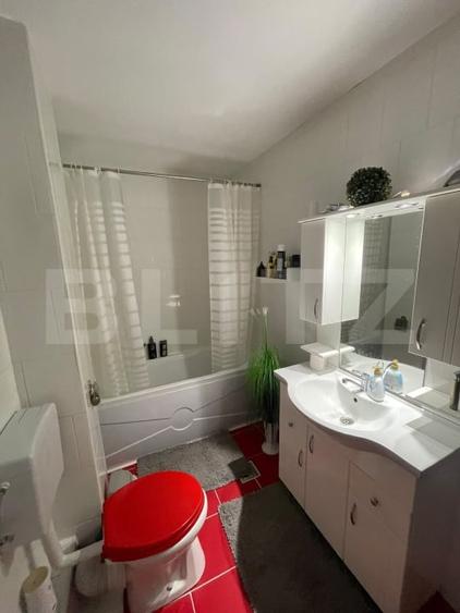 Apartament cu 3 camere decomandat în Reghin