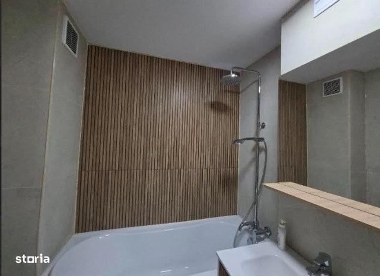 Apartament cu 3 camere decomandat în Florești
