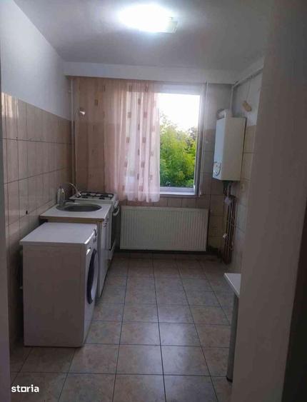 Apartament cu 2 camere semidecomandat în Teilor