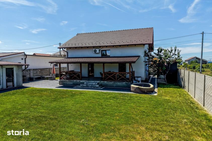 Casă cu 5 camere cu Teren 701 Mp în Vladimirescu