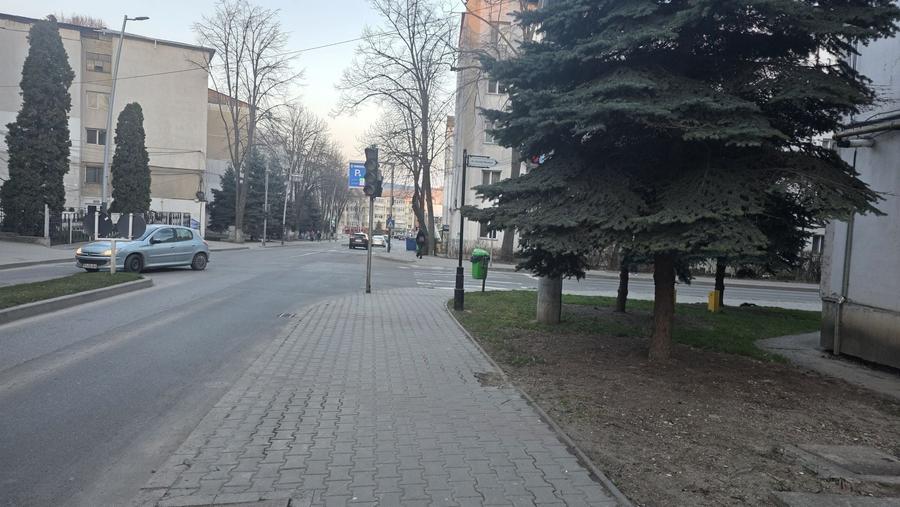Garsonieră decomandată în Exterior Vest