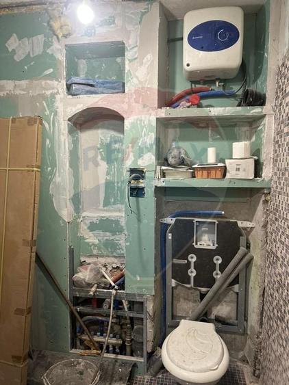 Apartament cu 2 camere semidecomandat în Săvinești