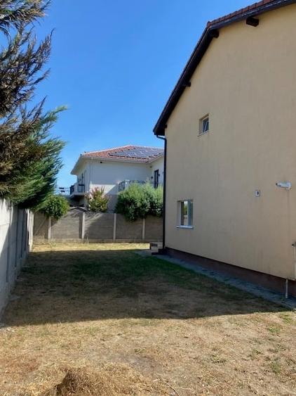 Duplex cu 4 camere cu Canalizare în Dumbrăvița