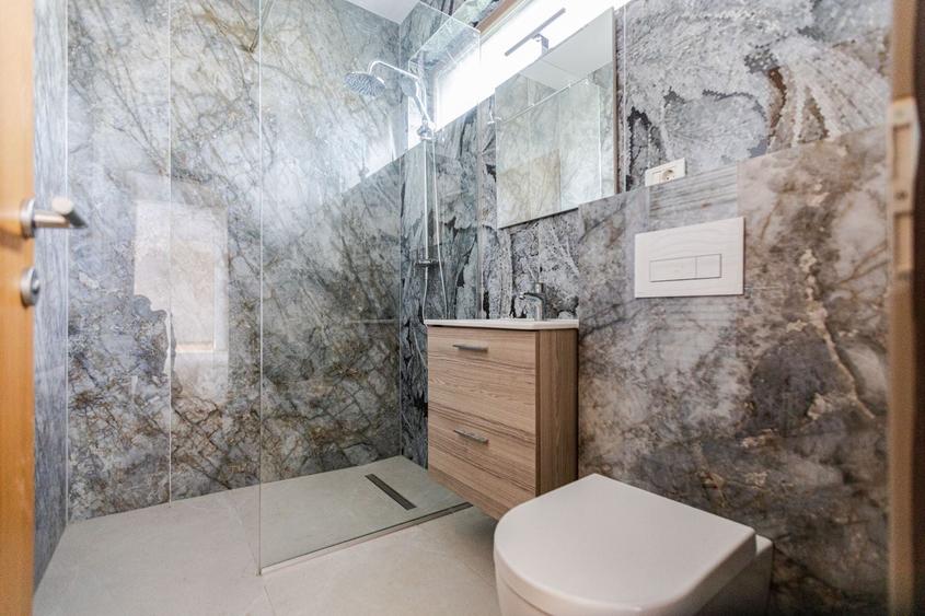 Duplex cu 4 camere cu Canalizare în Exterior Nord