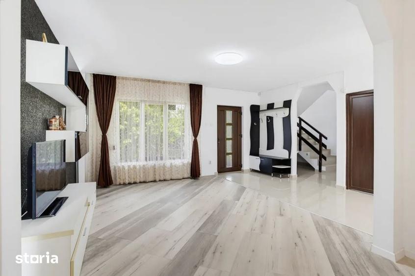 Casă cu 4 camere cu Teren 500 Mp în Miroslava