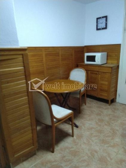 Apartament cu 3 camere decomandat în Zorilor