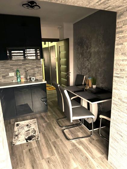 Apartament cu 3 camere, mobilat în E3