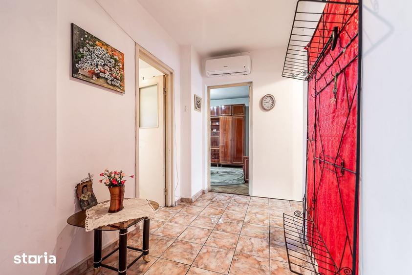 Apartament cu 4 camere decomandat în Central