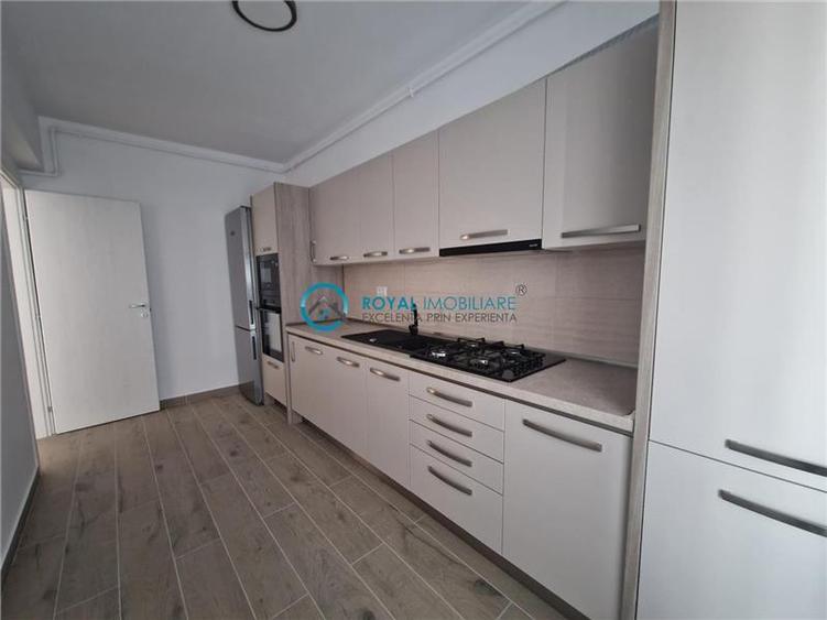 Apartament cu 3 camere decomandat, mobilat în Albert