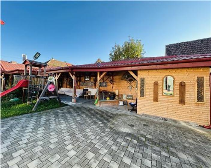 Casă individuală cu 3 camere cu Piscina în Cisnădie