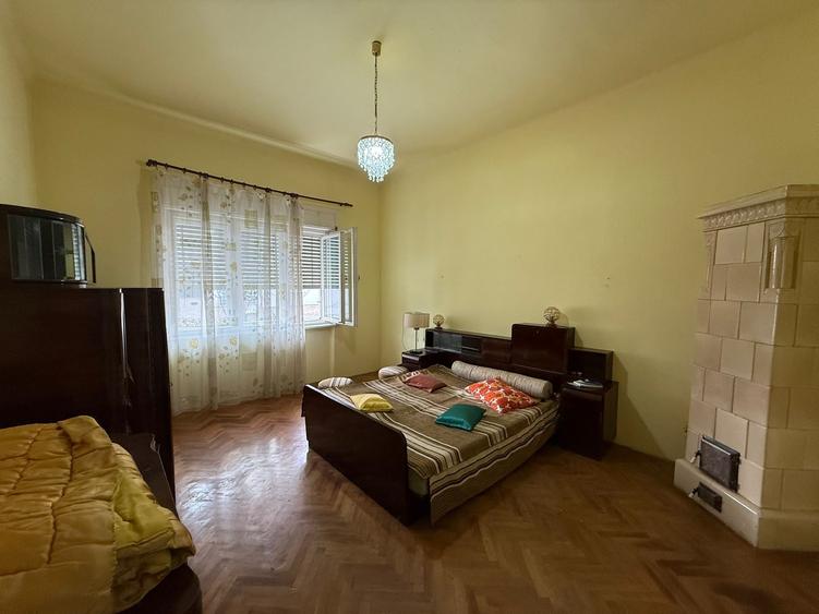 Casă individuală cu 4 camere cu Garaj în Aurel Vlaicu