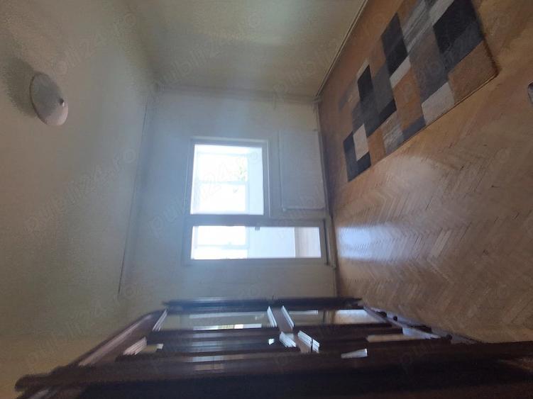 Apartament cu 3 camere decomandat în Lugojului