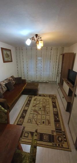 Inchiriez apartament 3 camere Aradului Vest Piata Verde - 3