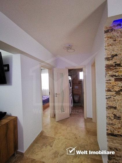 Apartament cu 3 camere semidecomandat, mobilat în Baciu
