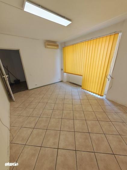 Apartament cu 6 camere în Vitan