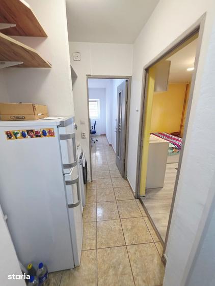 Garsonieră decomandată în Malu Roșu