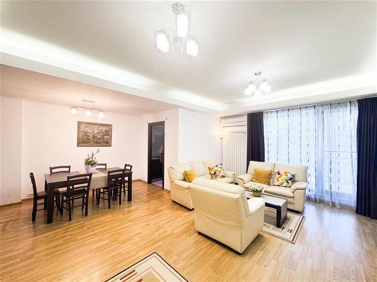 Apartament cu 4 camere semidecomandat, mobilat în Herăstrău