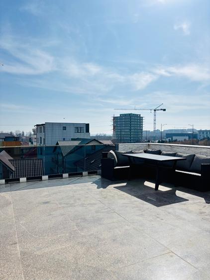 Apartament cu 2 camere semidecomandat, mobilat în Central