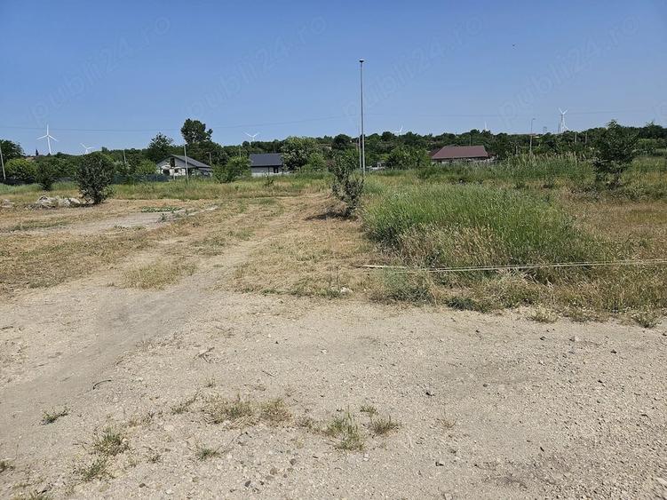 Teren de 500 mp, în Făclia