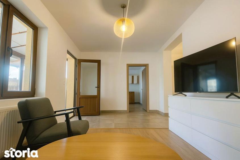 Casă cu 5 camere cu Teren 238 Mp în Central