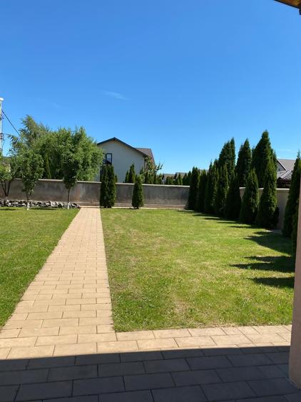 Casă cu 6 camere cu Canalizare în Păuleștii Noi