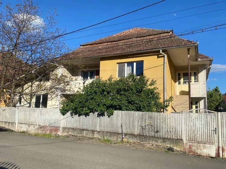 Casa de vanzare - 1
