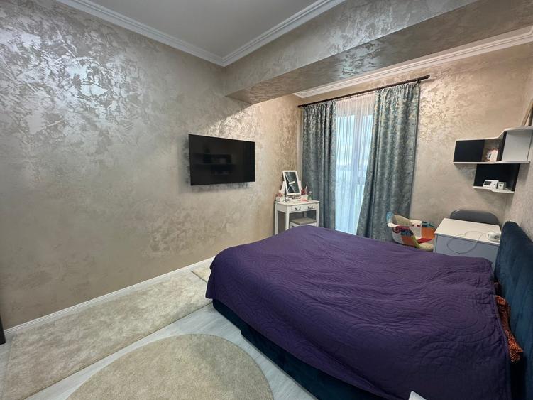 Apartament cu 3 camere în Universitate