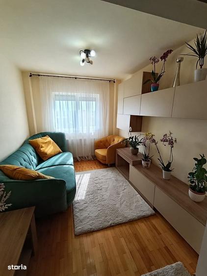 Apartament cu 4 camere decomandat în Micălaca