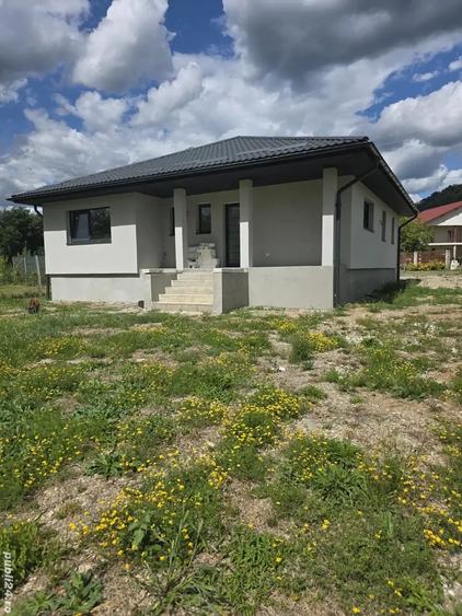 Casă cu 4 camere cu Teren 1200 Mp în Tăuții-Măgherăuș