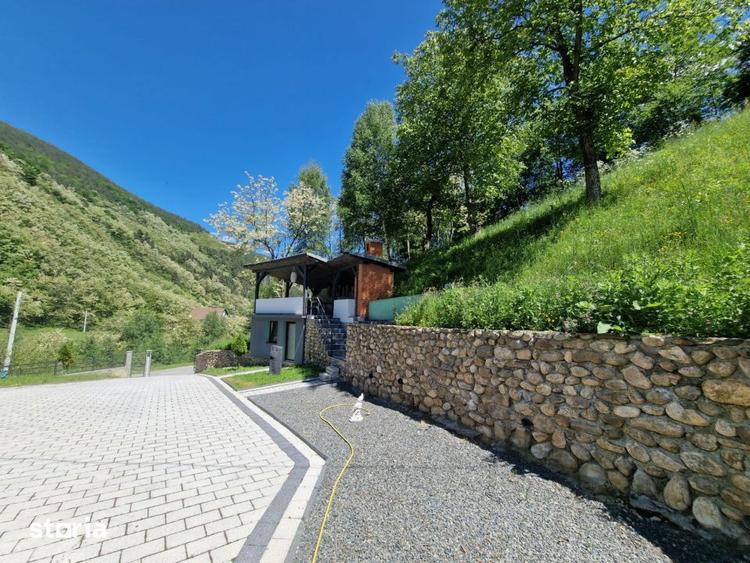 Casă cu 3 camere cu Canalizare în Gura Râului