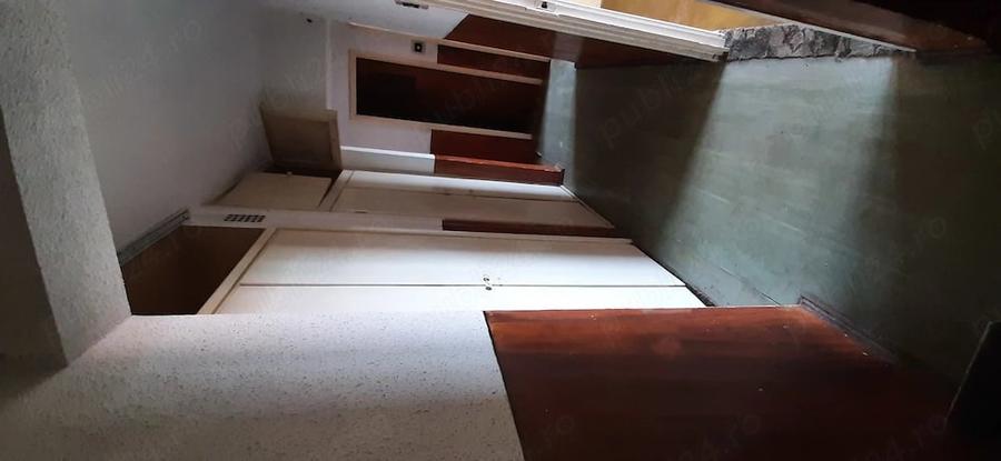 Apartament cu 3 camere decomandat în Titan