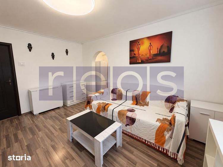 Apartament cu 2 camere semidecomandat, mobilat în Tei