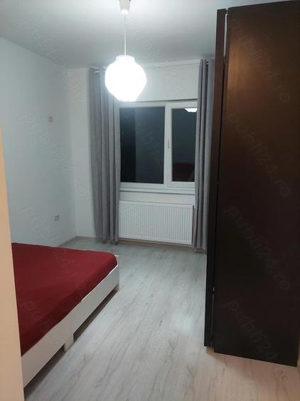 Garsonieră decomandată în Roșu
