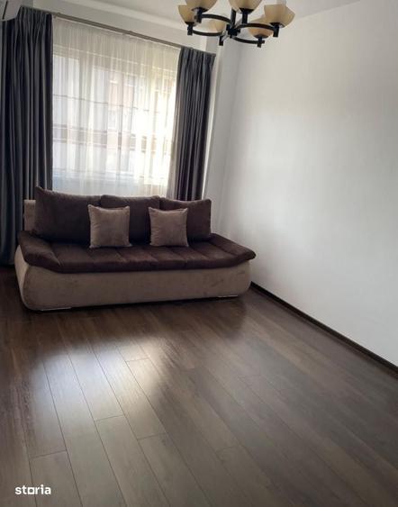 Apartament cu 3 camere decomandat în Alexandru Obregia