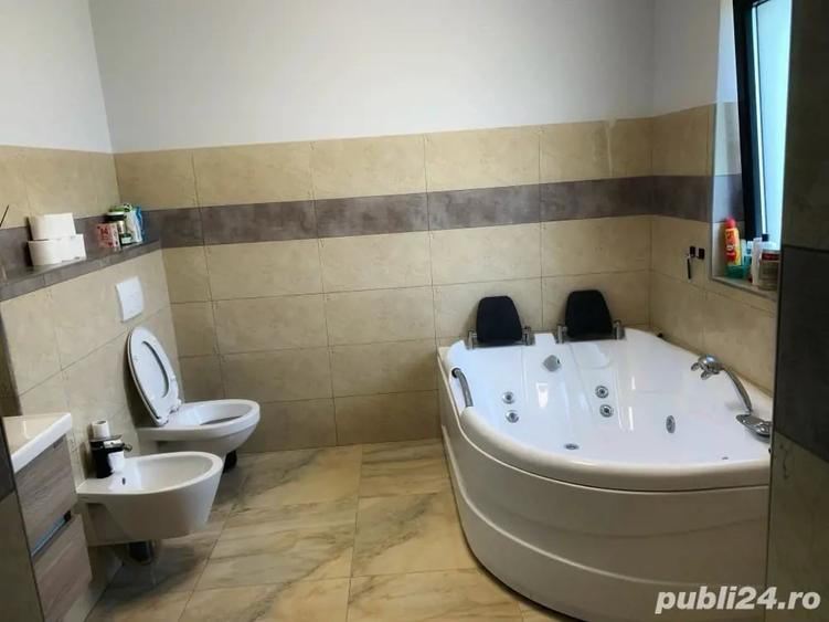 Casă cu 3 camere cu Teren 589 Mp în Exterior Vest
