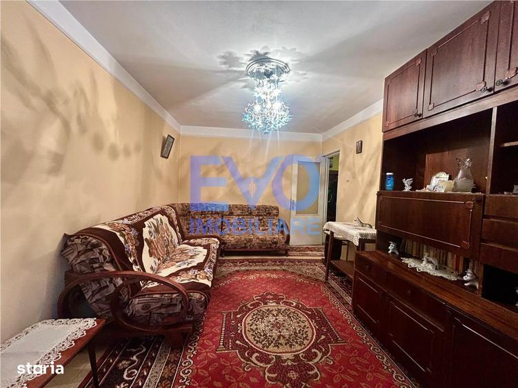 Apartament cu 3 camere decomandat în Alexandru cel Bun