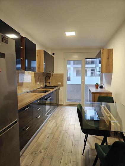 Proprietar, vand apartament cu 2 camere, strada Ceyrat, West Residence, Oradea. - 1